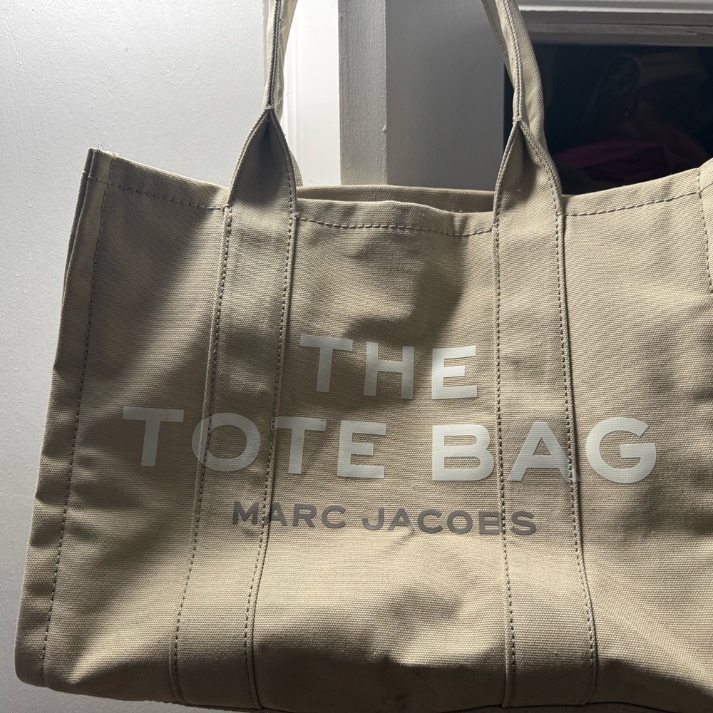 Marc Jacobs Tan Tote Bag
